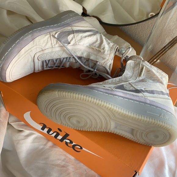 NIKE AF1 1982 Air Force 1 High Top Sneaker - Picture 3 of 9